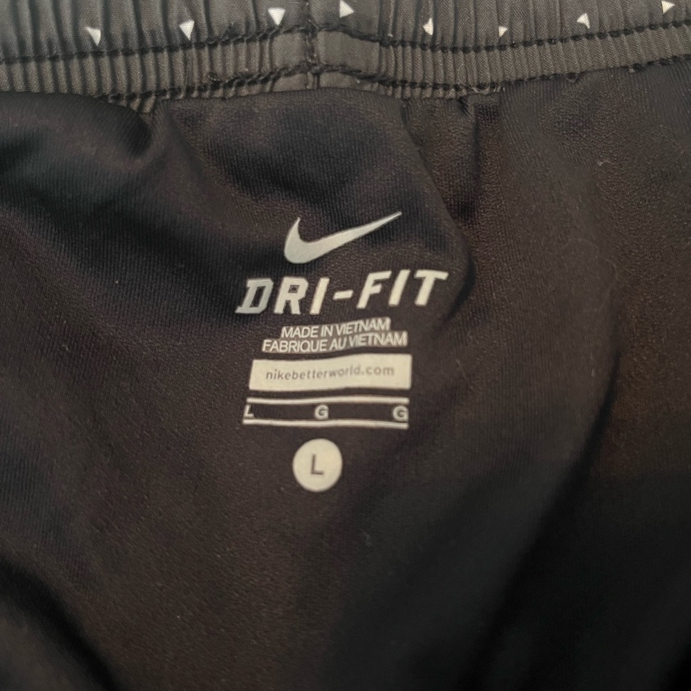 Nike Women's Grey Running Shorts - Picture 3 of 3